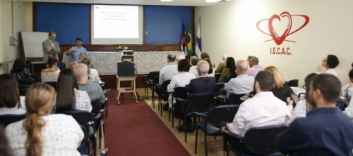 Iecac promove jornada científica de cardiologia